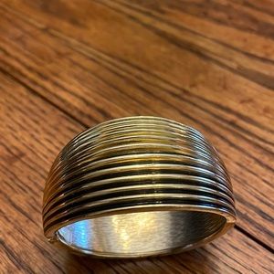 Gold Ribbed Hinged Bracelet